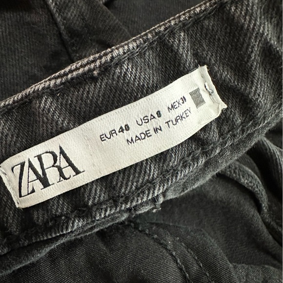 Zara High Rise Straight Leg Black Distressed Knee Jeans in Black Women’s Size 8 - Picture 4 of 5